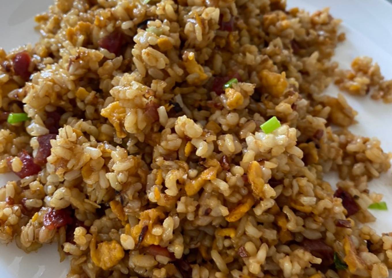 Nasi goreng special sosis babi (non halal)