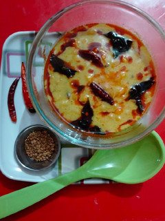 बूंदी कढ़ी (boondi kadhi recipe in Hindi) रेसिपी मुख्य फोटो
