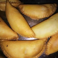 A picture of Gujiya.