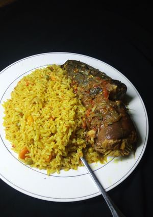 Fried rice & cat fish peppersoup ainihin hoton girkin