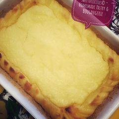 A picture of Super XL size ricotta cheese pie.