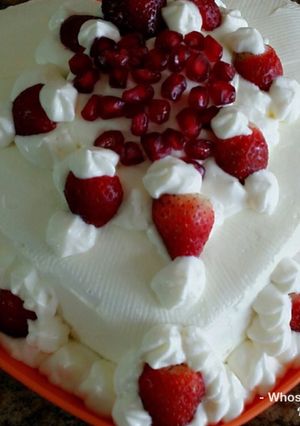 A picture of Whosayna’s Whiteforest Cake.
