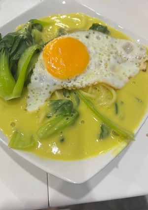 Hình của món Mỳ chay bí đỏ cùi dừa.