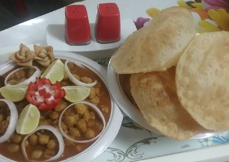 Chole-Bhature