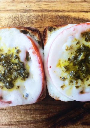 A picture of Pesto Cheese Toast.