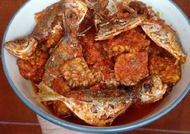Resep Ikan Selar Balado + Tempe Anti Gagal