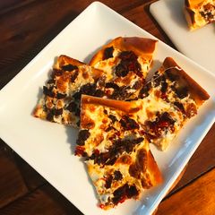 A picture of Wagyu Hot Italian Sausage Flatbread.