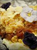 Crumble jabłkowe z bitą śmietaną