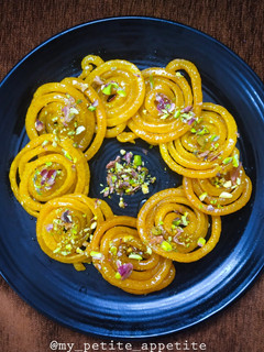 ஜிலேபி (Jelabi recipe in tamil) செய்முறை முக்கிய புகைப்படம்
