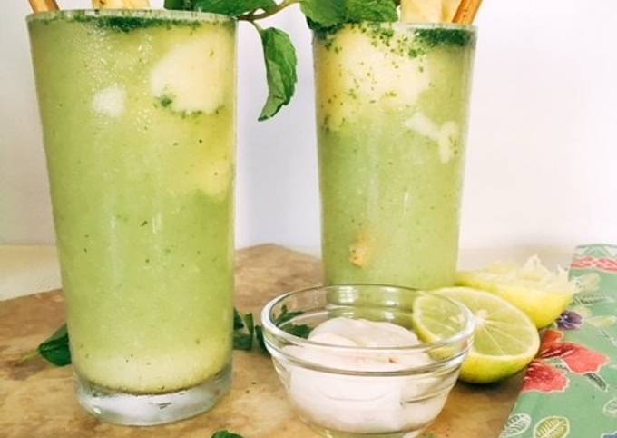 How to Make Favorite Pineapple Coconut Virgin Mojito Float #Seasonal Ingredients