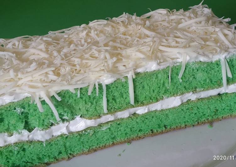 Bagaimana Membuat Sponge cake pandan yang Enak Banget