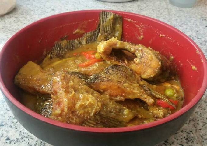 Resep Gurami bumbu kuning mercon yang Bikin Ngiler