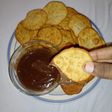 Milk crackers with chocolate sauce