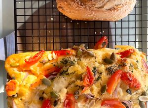 รูปของ Pumpkin Foccacia with Capers Sherry Tomato and Pumpkin Seed + Onion🍞🍅🎃