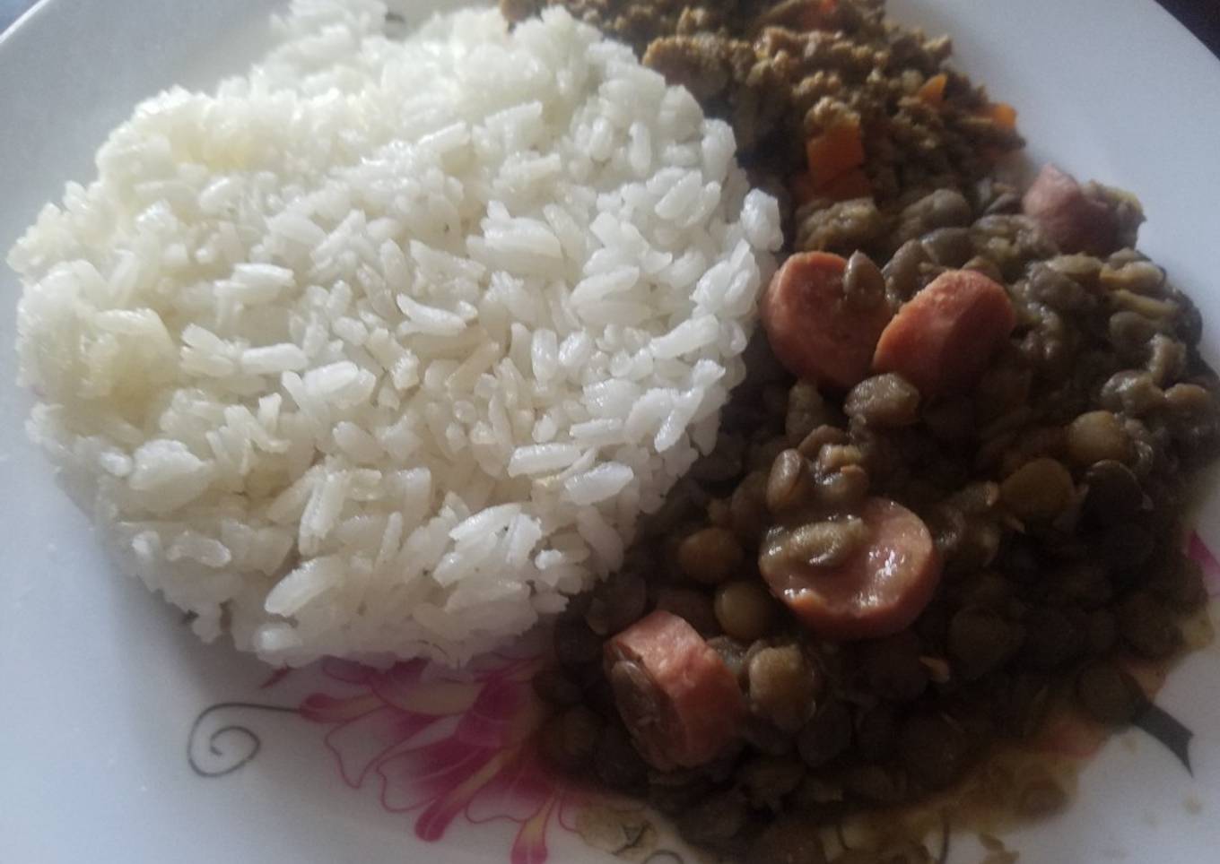 Lentejas con salchicha ranchera