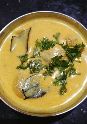 कढ़ी पकौड़ा(Kadhi pakora recipe in Hindi) रेसिपी मुख्य फोटो