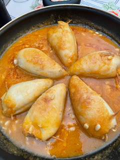 Una foto de Calamares 🦑 rellenos de gambas 🦐