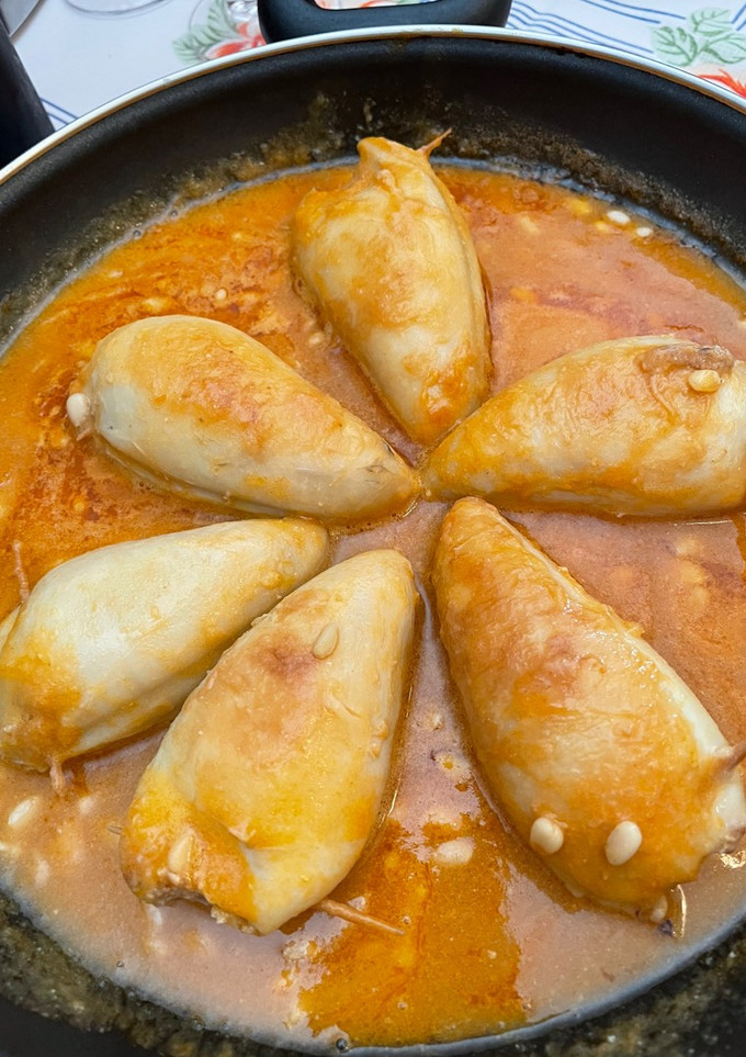 Una foto de Calamares 🦑 rellenos de gambas 🦐
