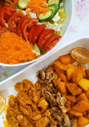عکسی از دستور خوراک مرغ و قارچ و سیب زمینی 🍄☺️