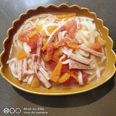 A picture of Luncheon meat Udon.