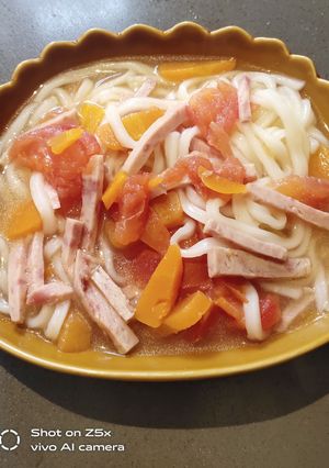 A picture of Luncheon meat Udon.