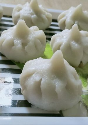 ऊकडीचे मोदक (ukadiche modak recipe in marathi) रेसिपी चे मुख्य फोटो 