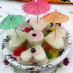 A picture of Fruit delight sandwich.