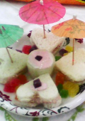A picture of Fruit delight sandwich.