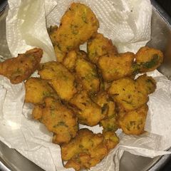 A picture of பாசிப்பருப்பு வடை.
