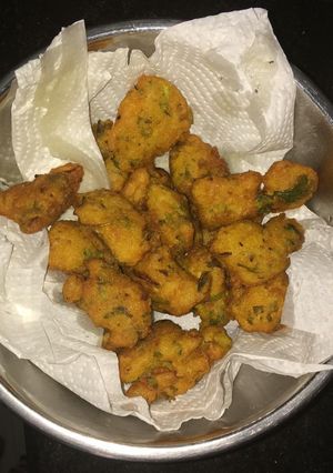 A picture of பாசிப்பருப்பு வடை.