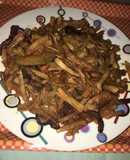 Cintas con verdurita y con ternera en salsa de ostras al estilo chino