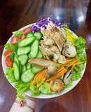 Eat clean: Salad ngũ sắc, gà nấm áp chảo, sốt sữa chua