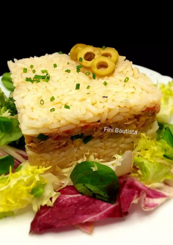 Una foto de Pastel de ensalada de arroz