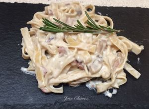 Foto principal de Fettuccine Alfredo con Champiñones y Bacon