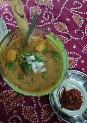 A picture of Dum Aloo.