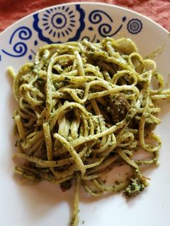 Una foto de Pasta al pesto