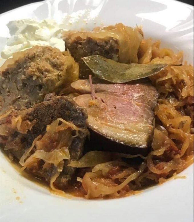 Töltött káposzta gazdagon recept fotója