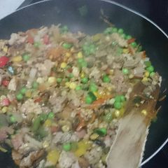 A picture of Savoury chicken an turkey mince.
