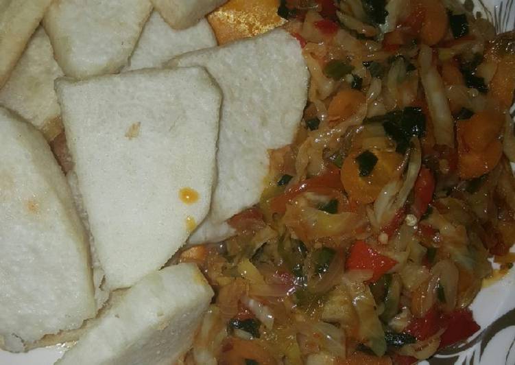 Simple Way to Prepare Any-night-of-the-week Fried yam with vegetables source | Satisfyingrecipe.web.app