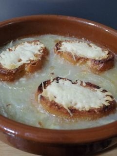 Una foto de Sopa de cebolla