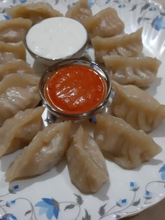 मोमोज (Momos recipe in hindi) रेसिपी मुख्य फोटो