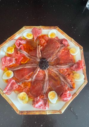 Foto principal de Tomate rosa con mar y montaña 🏔️