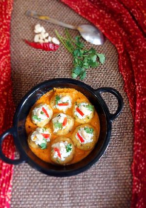 A picture of Shahi Gatta Curry.
