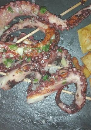 Foto principal de 19 Brochetas de pulpo