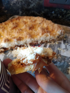 Una foto de Tarta de coco y dulce de leche
