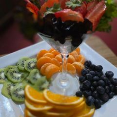 A picture of Fruit platter.