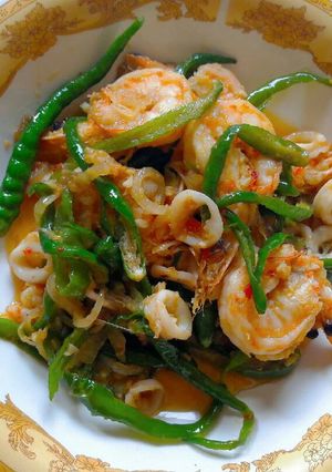 Foto resep Tumis udang cumi cabai hijau