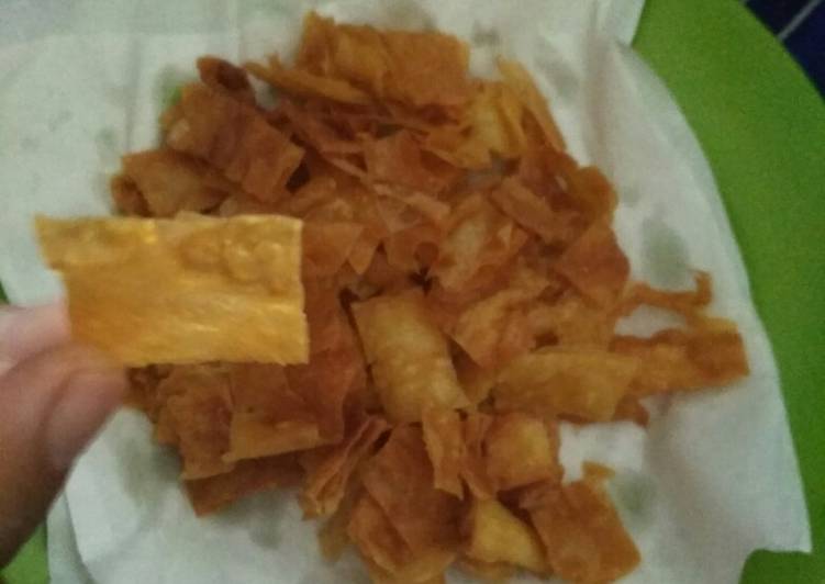 Keripik kulit lumpia