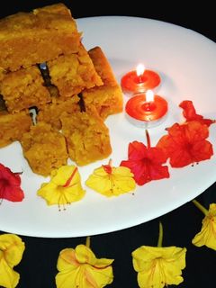 मैसूर पाक (mysore pak recipe in Hindi) रेसिपी मुख्य फोटो