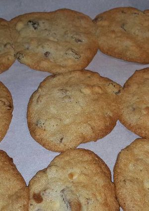 A picture of Raisins,white chocolate, pecan, and crown royal cookies.